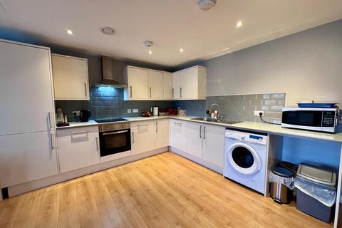 2 bedroom apartment for sale, Kingsley Park Terrace, Kingsley, Northampton NN2
