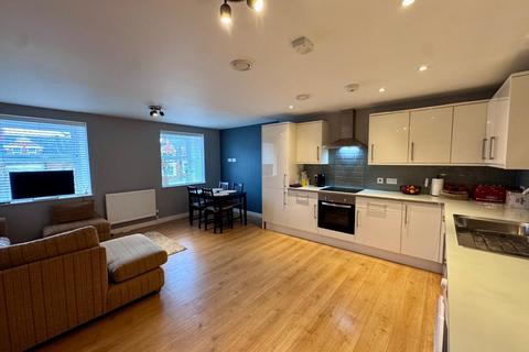 2 bedroom apartment for sale, Kingsley Park Terrace, Kingsley, Northampton NN2