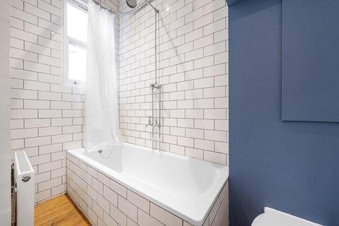 2 bedroom flat for sale, Pomfret Road, SE5