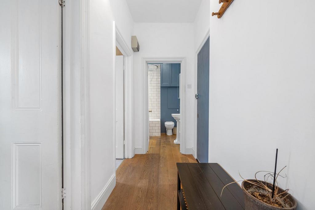 Hallway.JPG