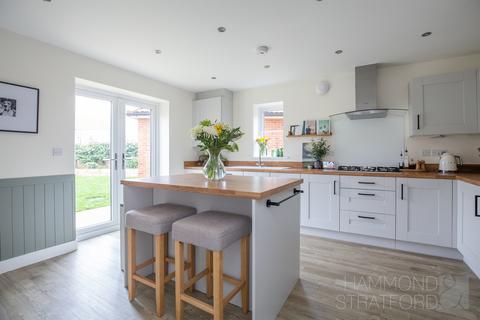4 bedroom detached house for sale, Smallcroft Crescent, Wymondham