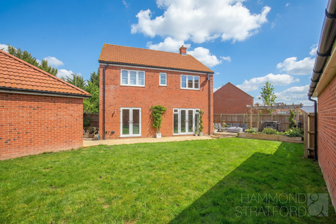 4 bedroom detached house for sale, Smallcroft Crescent, Wymondham