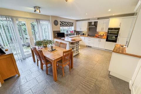 undefined, Fieldfare Close, Corby NN18