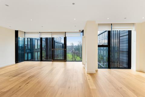 undefined, 5/17 Simpson Loan, Edinburgh, EH3 9GX