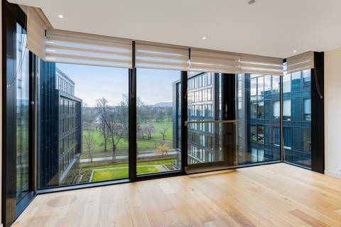 undefined, 5/17 Simpson Loan, Edinburgh, EH3 9GX