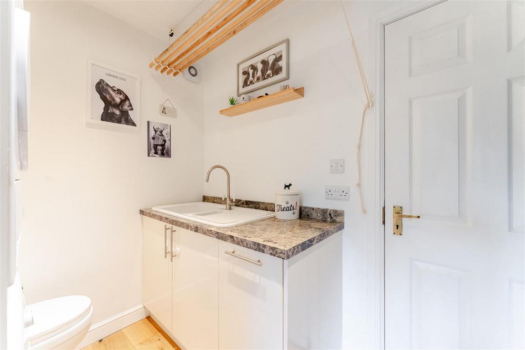140 Broadoak Road Langford, Bristol BS40 5 HB 74.jp