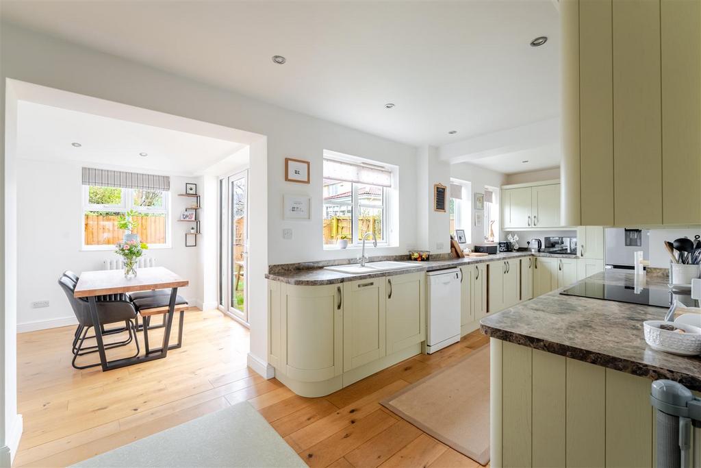 140 Broadoak Road Langford, Bristol BS40 5 HB 26.jp