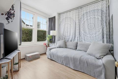 1 bedroom flat for sale, Fircroft Road, London SW17
