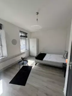 4 bedroom terraced house to rent, Morley Road, London E15