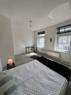 4 bedroom terraced house to rent, Morley Road, London E15