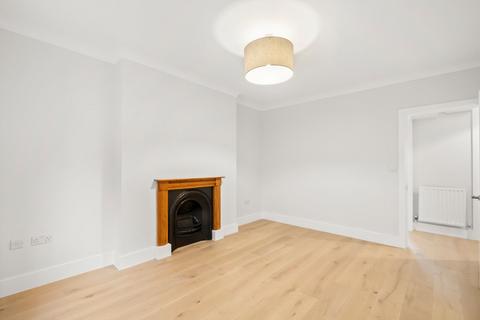 2 bedroom flat to rent, Loveridge Road, London