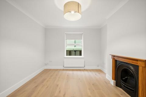 2 bedroom flat to rent, Loveridge Road, London