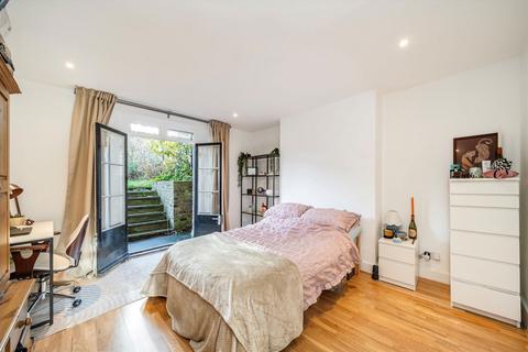3 bedroom flat for sale, Penn Road, London N7