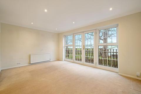 4 bedroom flat to rent, Tower Rise, Richmond TW9