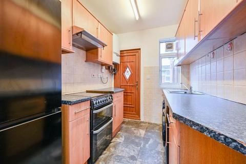 undefined, Lionel Road North, Brentford, TW8