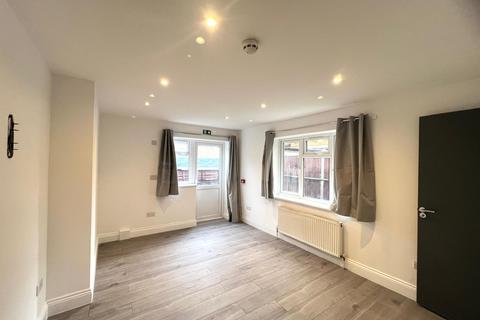 undefined, Whitton Road, Hounslow TW3