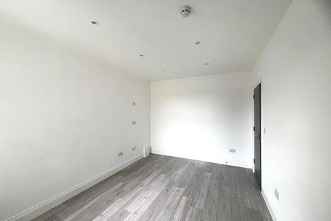 undefined, Whitton Road, Hounslow TW3