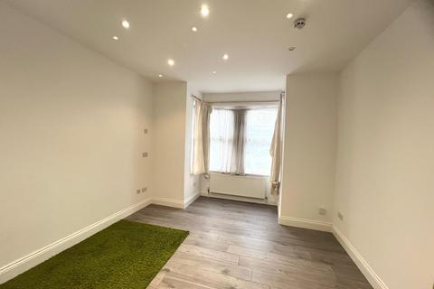 undefined, Whitton Road, Hounslow TW3