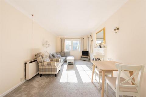 1 bedroom apartment for sale, Avenue Road, London, N14