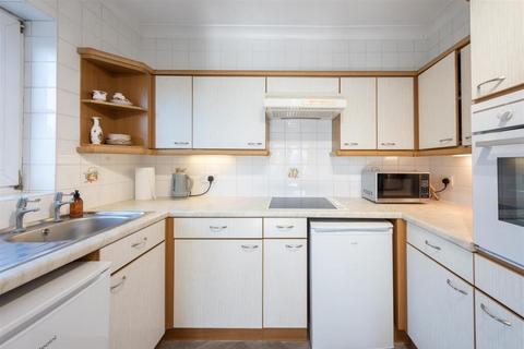1 bedroom apartment for sale, Avenue Road, London, N14