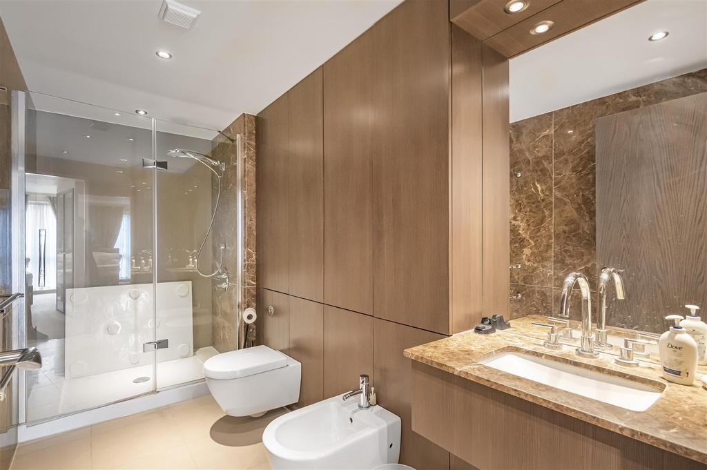 Ensuite