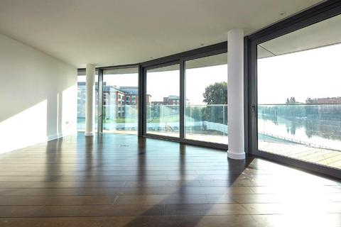 3 bedroom apartment for sale, Goldhurst House, Hammersmith W6