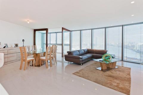 3 bedroom apartment for sale, The Tower, One St George Wharf, Vauxhall, London, SW8
