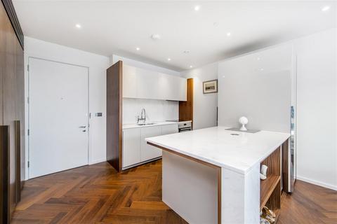 1 bedroom apartment for sale, Capital Building, Embassy Gardens, 8 New Union Square, Nine Elms, London, SW11