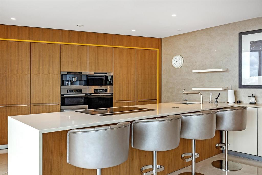 Kitchen (2).jpg