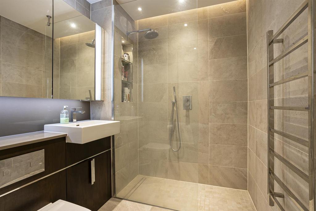 Bathroom.JPG