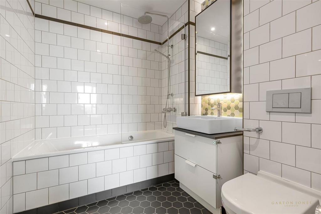 Bathroom.JPG