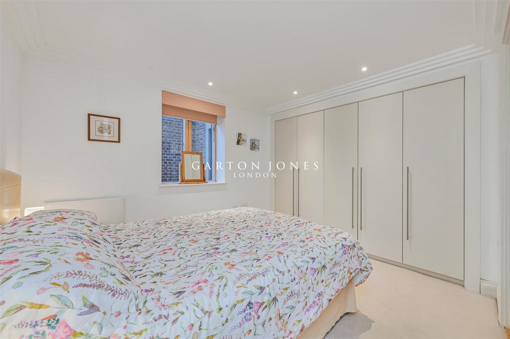 Bedroom.JPG