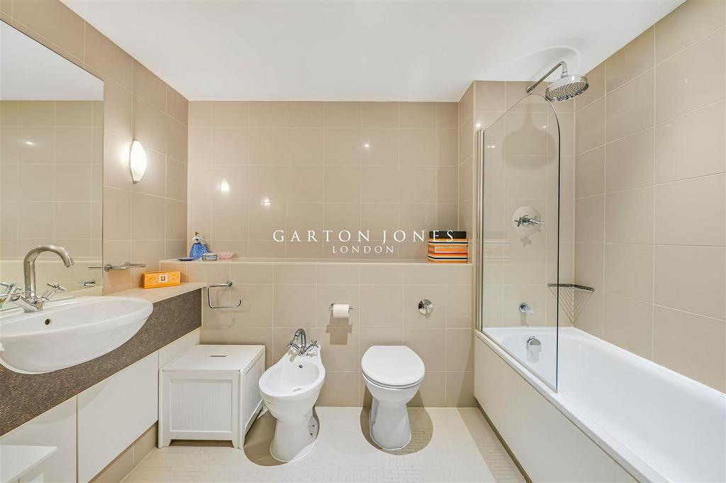 Bathroom.JPG