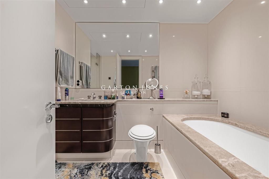 Bathroom.jpg