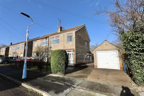 undefined, Park Side Close, Park Avenue, Hull
