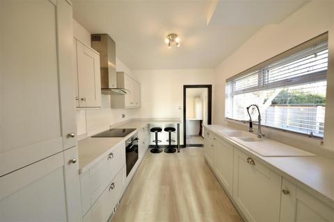 undefined, Park Side Close, Park Avenue, Hull