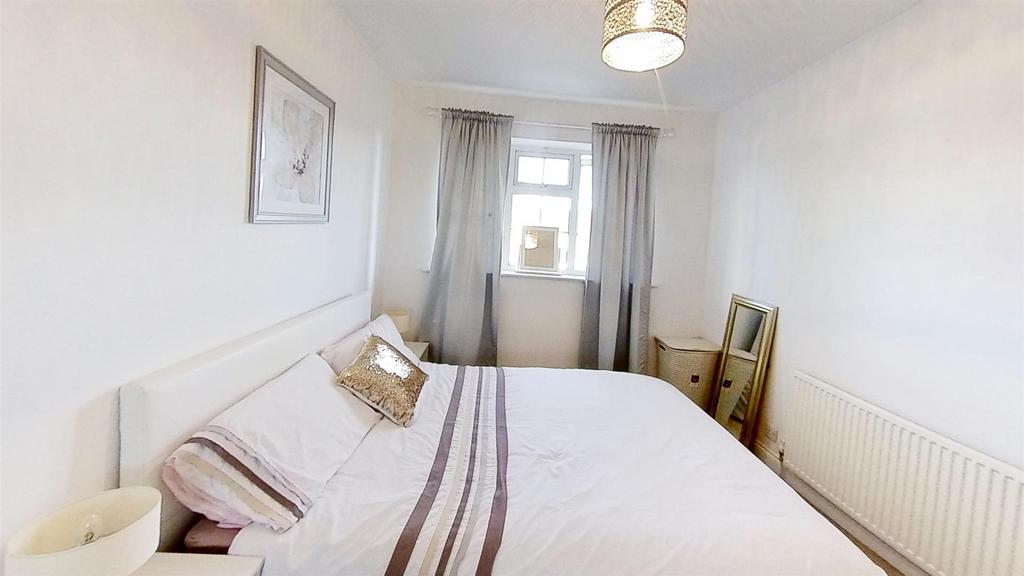 Barbican-Road-W12-Bedroom(6).jpg