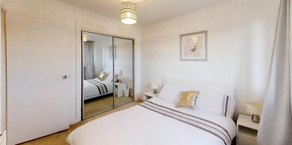 Barbican-Road-W12-Bedroom(5).jpg