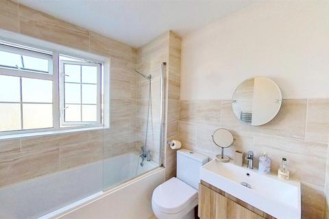 3 bedroom terraced house for sale, Barbican Road, Greenford UB6