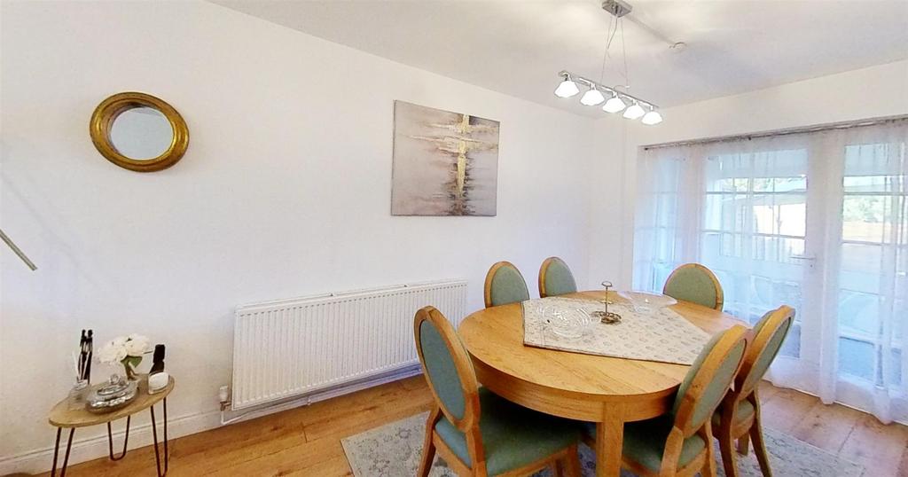 Barbican-Road-W12-Dining-Room.jpg