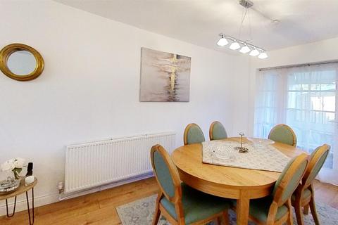 3 bedroom terraced house for sale, Barbican Road, Greenford UB6