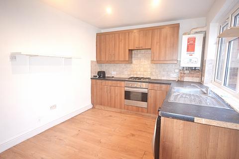 3 bedroom terraced house to rent, Merten Road, RM6 6EH