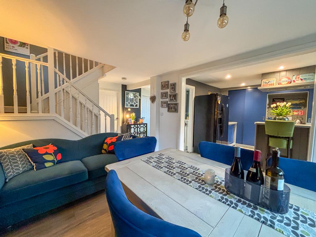 Dining/family room