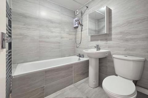 1 bedroom flat for sale, Archery Close, Harrow HA3
