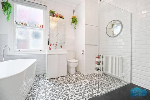 undefined, Hertford Road, London, N2