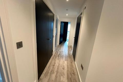 2 bedroom flat for sale, Portal Way, London