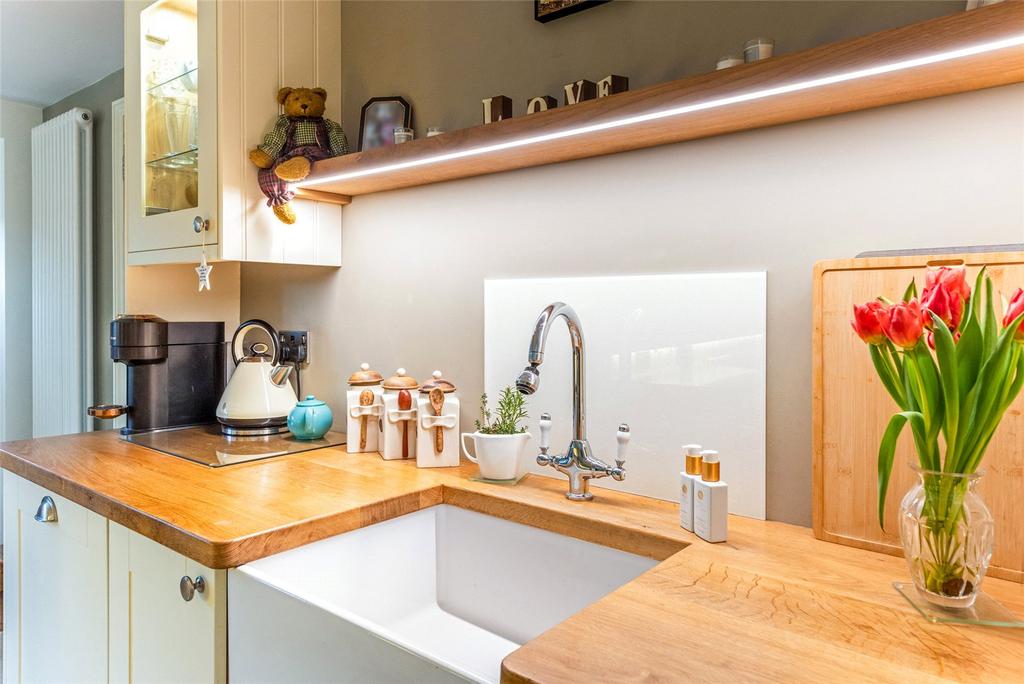 Kitchen/Breakfast Rm