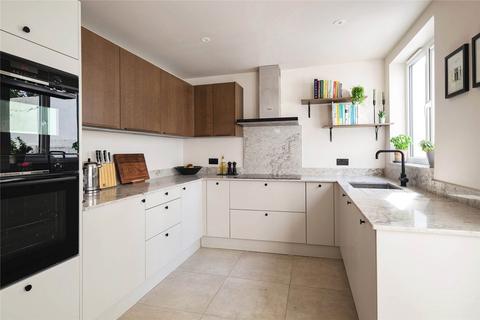 4 bedroom terraced house for sale, Balcorne Street, London E9