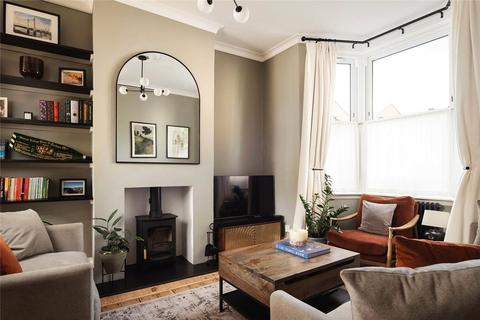 4 bedroom terraced house for sale, Balcorne Street, London E9