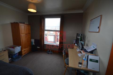 5 bedroom house to rent, Norwood Place, Leeds LS6
